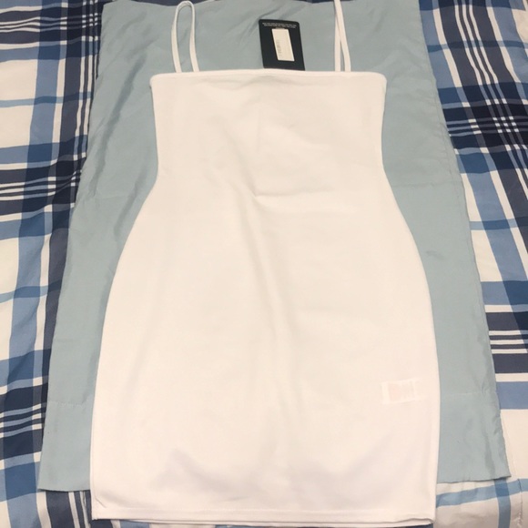 white straight neck bodycon dress